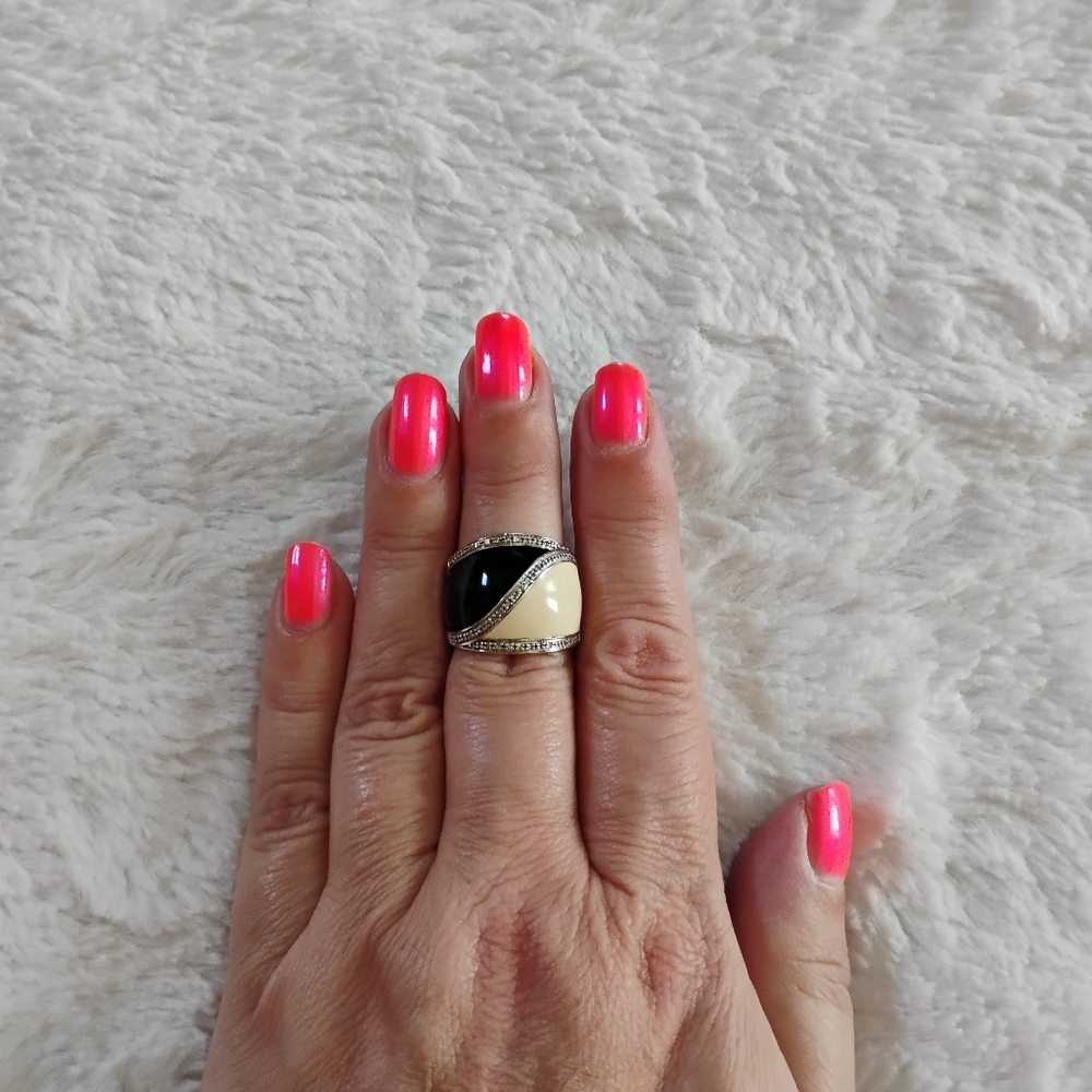Sterling Silver Black & Cream Enamel Ring